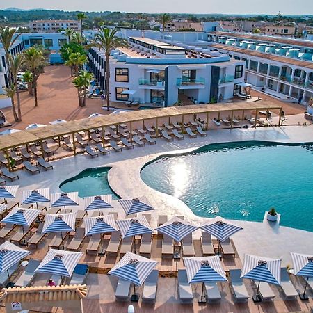 Universal Grand Leon & Spa Colonia de Sant Jordi Bagian luar foto