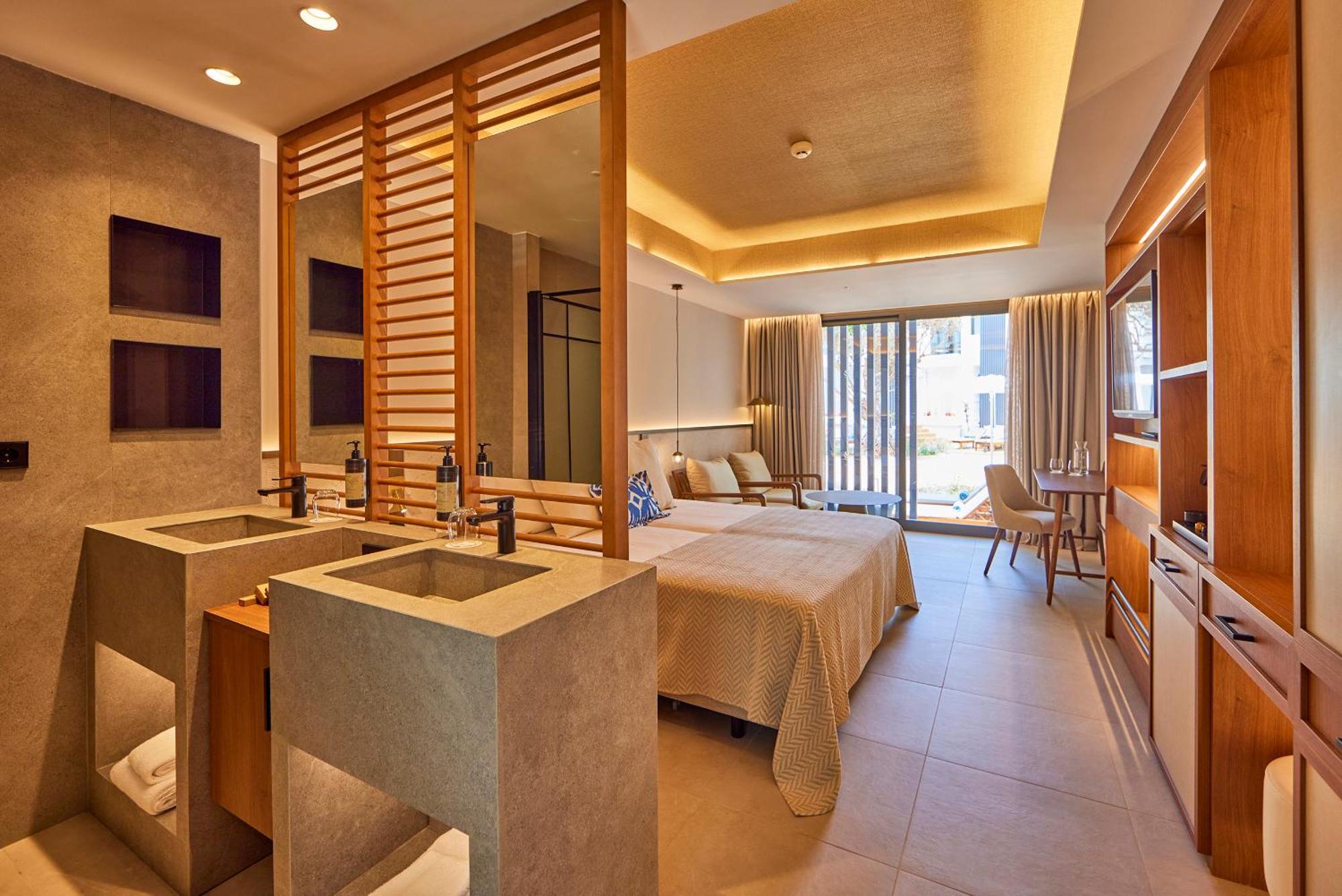 Universal Grand Leon & Spa Colonia de Sant Jordi Bagian luar foto