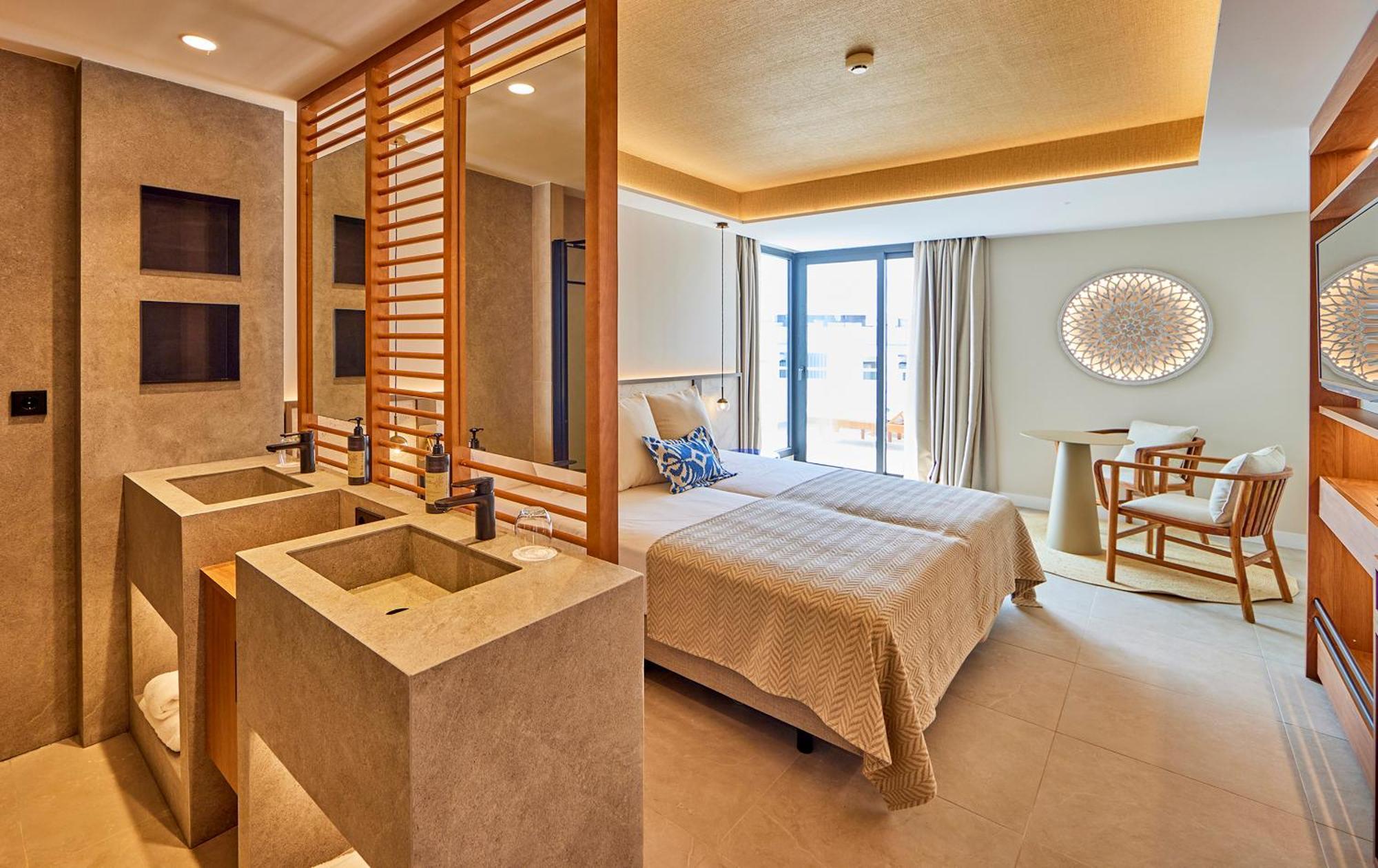 Universal Grand Leon & Spa Colonia de Sant Jordi Bagian luar foto