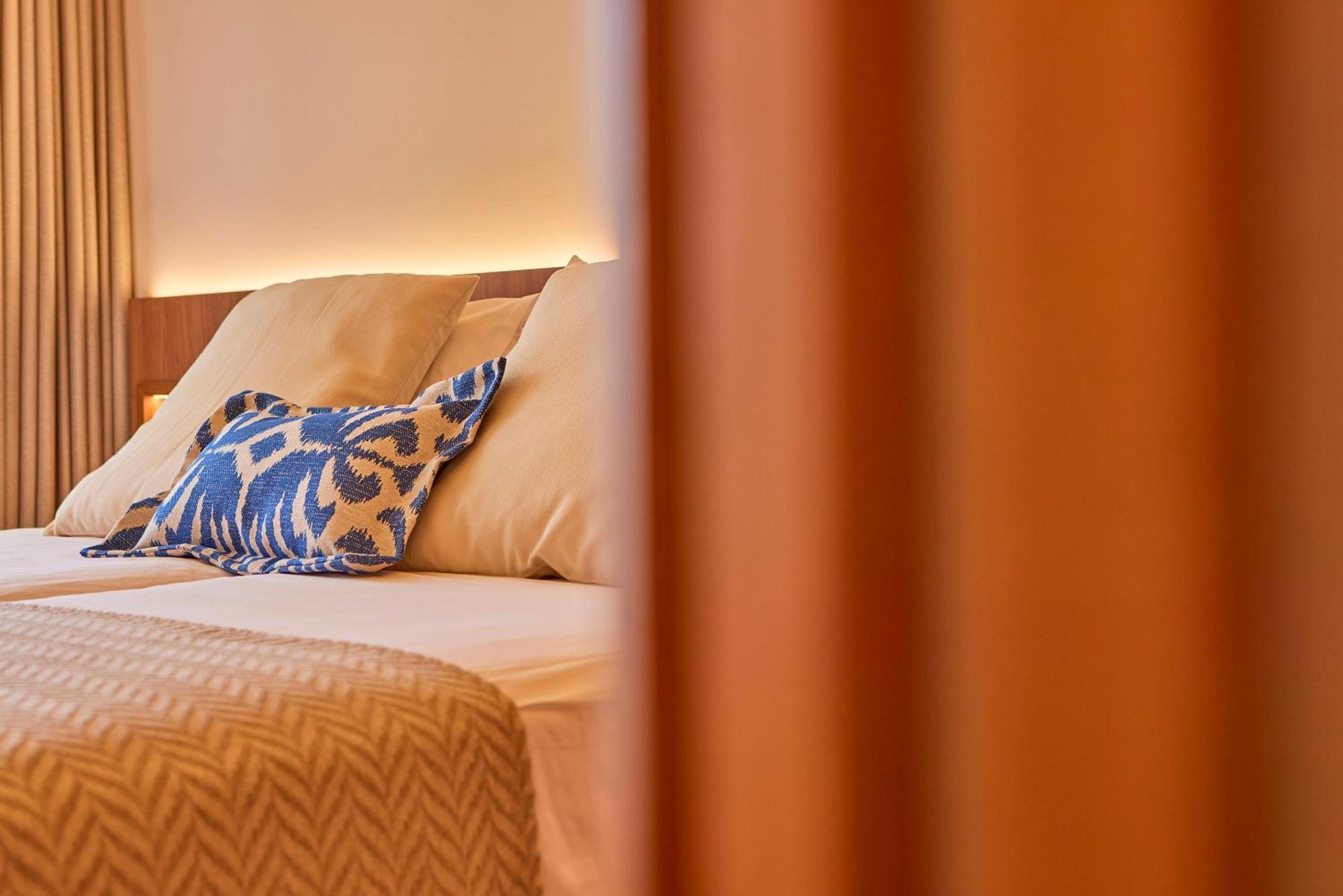 Universal Grand Leon & Spa Colonia de Sant Jordi Bagian luar foto