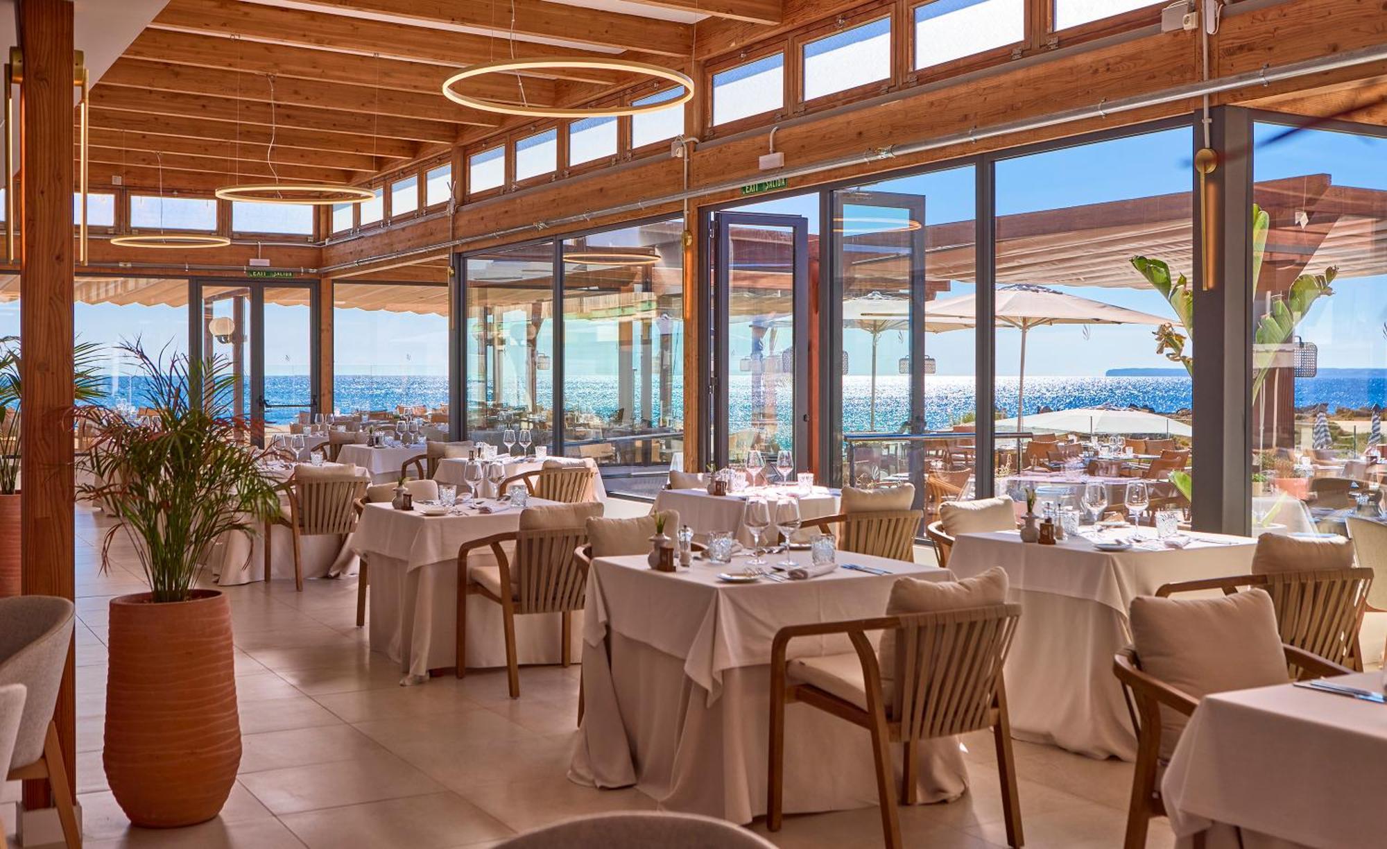 Universal Grand Leon & Spa Colonia de Sant Jordi Bagian luar foto